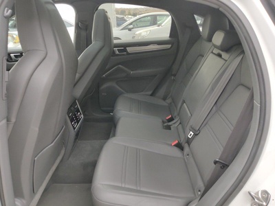 Porsche Cayenne Coupe E-Hybrid 340 kW (462 CV) 9 Porsche Cayenne Coupe E-Hybrid 340 kW (462 CV) 9