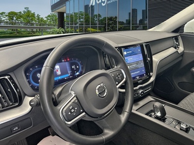 Volvo XC60 B4 D Core Auto 145 kW (197 CV) 7 Volvo XC60 B4 D Core Auto 145 kW (197 CV) 7