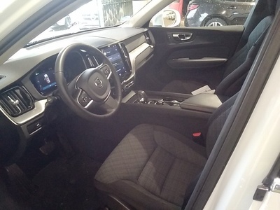 Volvo XC60 B4 D Core Auto 145 kW (197 CV) 7 Volvo XC60 B4 D Core Auto 145 kW (197 CV) 7