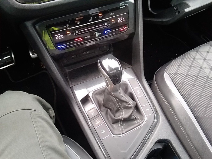 Volkswagen Tiguan R-Line 2.0 TDI 110 kW (150 CV) DSG Vehículo usado en Madrid Volkswagen Tiguan R-Line 2.0 TDI 110 kW (150 CV) DSG Vehículo usado en Madrid