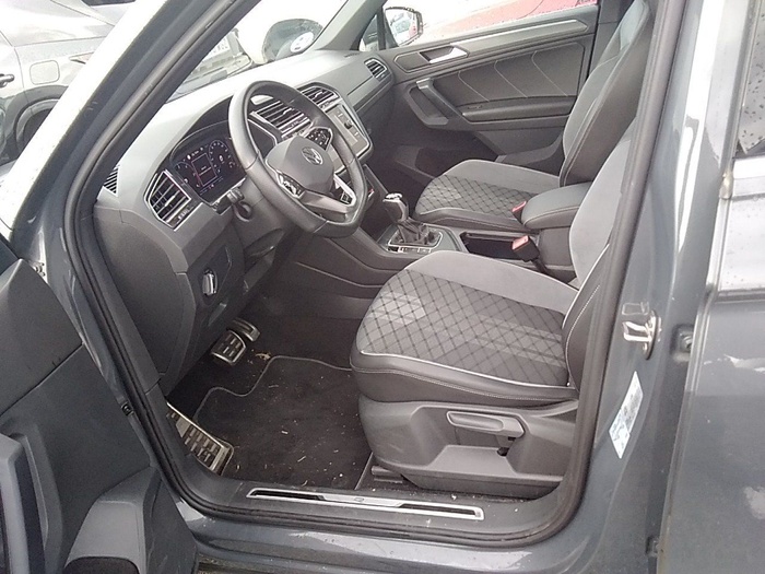 Volkswagen Tiguan R-Line 2.0 TDI 110 kW (150 CV) DSG Vehículo usado en Madrid Volkswagen Tiguan R-Line 2.0 TDI 110 kW (150 CV) DSG Vehículo usado en Madrid