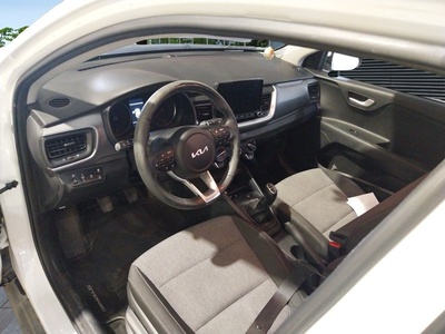 Kia Stonic 1.0 T-GDi MHEV iMT Concept 74 kW (100 CV) 7 Kia Stonic 1.0 T-GDi MHEV iMT Concept 74 kW (100 CV) 7