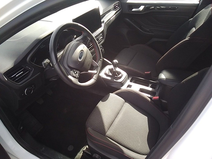 Ford Focus SportBreak 1.0 Ecoboost MHEV ST-Line 114 kW (155 CV) Vehículo usado en Madrid Ford Focus SportBreak 1.0 Ecoboost MHEV ST-Line 114 kW (155 CV) Vehículo usado en Madrid