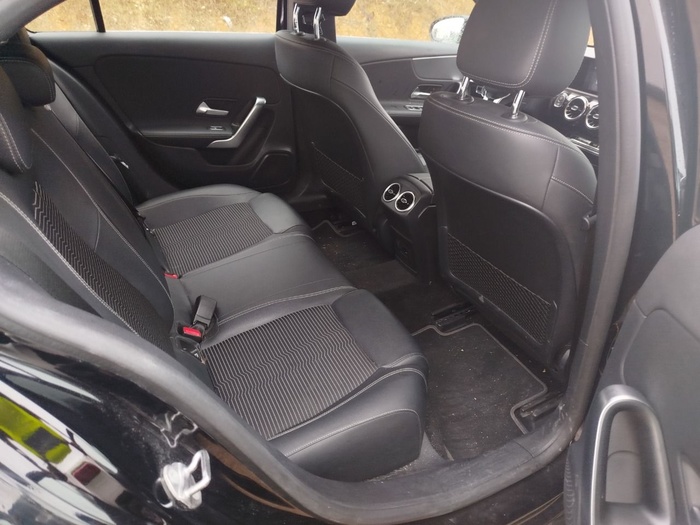 Mercedes-Benz Clase A 180 100 kW (136 CV) Vehículo usado en Madrid Mercedes-Benz Clase A 180 100 kW (136 CV) Vehículo usado en Madrid