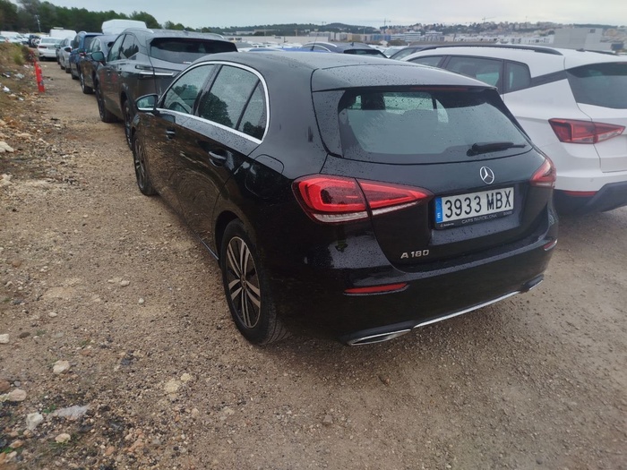 Mercedes-Benz Clase A 180 100 kW (136 CV) Vehículo usado en Madrid Mercedes-Benz Clase A 180 100 kW (136 CV) Vehículo usado en Madrid