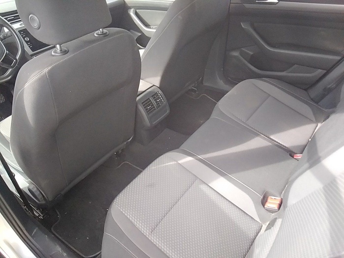 Volkswagen Passat Variant Edition 2.0 TDI 110 kW (150 CV) Vehículo usado en Madrid Volkswagen Passat Variant Edition 2.0 TDI 110 kW (150 CV) Vehículo usado en Madrid