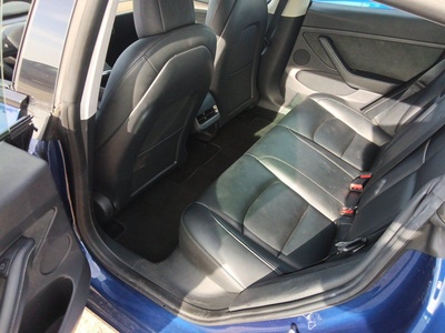 Tesla Model 3 RWD 208 kW (283 CV) 13 Tesla Model 3 RWD 208 kW (283 CV) 13