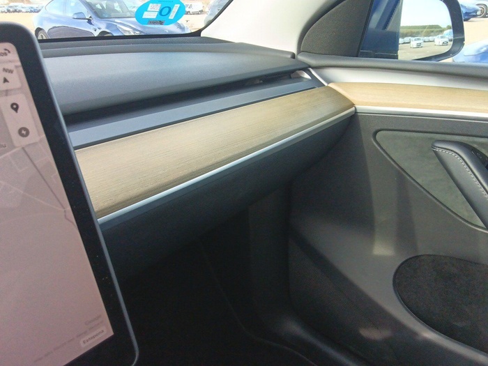 Tesla Model Y Tracción Trasera RWD 255 kW (347 CV) Vehículo usado en Madrid Tesla Model Y Tracción Trasera RWD 255 kW (347 CV) Vehículo usado en Madrid