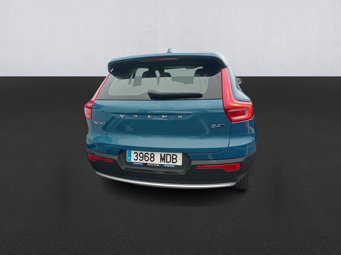 Volvo XC40 B4 G Plus Bright AWD Auto 145 kW (197 CV) Vehículo usado en Madrid Volvo XC40 B4 G Plus Bright AWD Auto 145 kW (197 CV) Vehículo usado en Madrid