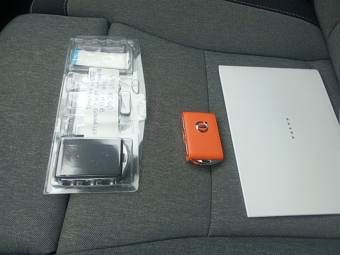 Volvo XC40 B4 G Plus Bright AWD Auto 145 kW (197 CV) Vehículo usado en Madrid Volvo XC40 B4 G Plus Bright AWD Auto 145 kW (197 CV) Vehículo usado en Madrid