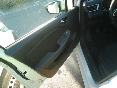 Renault Clio Intens TCe 66 kW (90 CV) 12 Renault Clio Intens TCe 66 kW (90 CV) 12