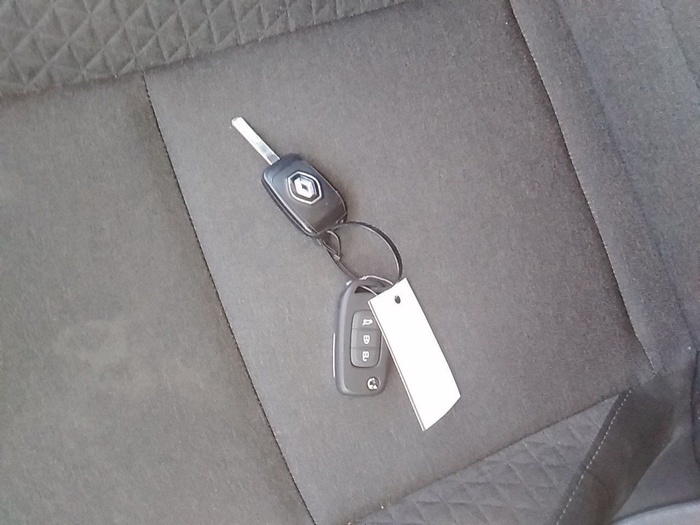 Renault Clio Intens TCe 66 kW (90 CV) Vehículo usado en Madrid Renault Clio Intens TCe 66 kW (90 CV) Vehículo usado en Madrid