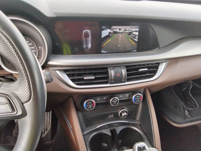 Alfa Romeo Stelvio 2.2 Diésel Sprint+ Q4 140 kW (190 CV) 14 Alfa Romeo Stelvio 2.2 Diésel Sprint+ Q4 140 kW (190 CV) 14