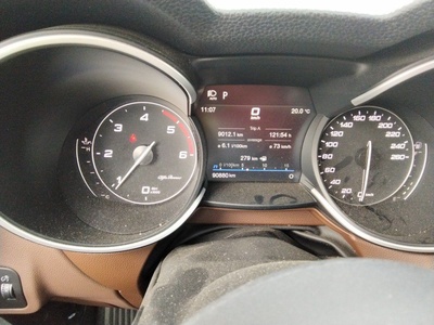 Alfa Romeo Stelvio 2.2 Diésel Sprint+ Q4 140 kW (190 CV) 8 Alfa Romeo Stelvio 2.2 Diésel Sprint+ Q4 140 kW (190 CV) 8