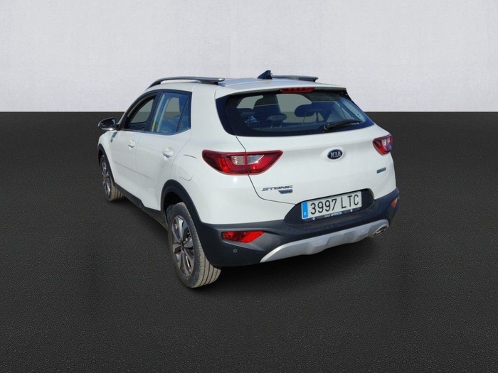 Kia Stonic 1.0 T-GDi MHEV Drive DCT 88 kW (120 CV) Vehículo usado en Madrid Kia Stonic 1.0 T-GDi MHEV Drive DCT 88 kW (120 CV) Vehículo usado en Madrid