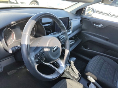 Kia Stonic 1.0 T-GDi MHEV Drive DCT 88 kW (120 CV) 7 Kia Stonic 1.0 T-GDi MHEV Drive DCT 88 kW (120 CV) 7