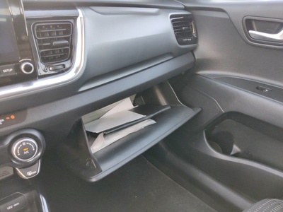 Kia Stonic 1.0 T-GDi MHEV Drive DCT 88 kW (120 CV) 15 Kia Stonic 1.0 T-GDi MHEV Drive DCT 88 kW (120 CV) 15