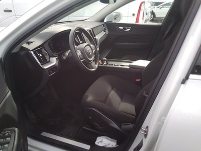 Volvo XC60 B4 D Momentum Pro Auto 145 kW (197 CV) 7 Volvo XC60 B4 D Momentum Pro Auto 145 kW (197 CV) 7