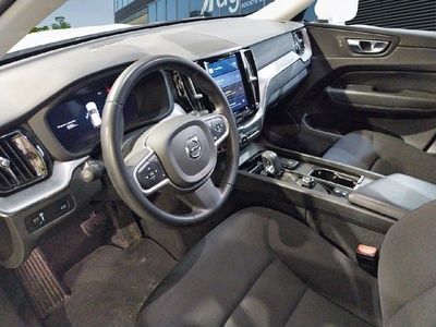 Volvo XC60 B4 D Momentum Pro Auto 145 kW (197 CV) 7 Volvo XC60 B4 D Momentum Pro Auto 145 kW (197 CV) 7