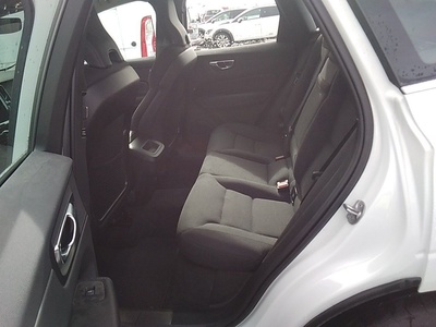 Volvo XC60 B4 D Momentum Pro Auto 145 kW (197 CV) 9 Volvo XC60 B4 D Momentum Pro Auto 145 kW (197 CV) 9