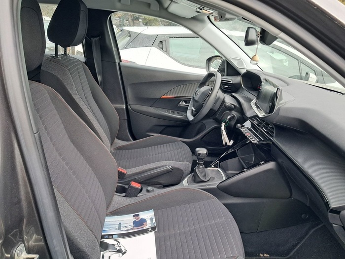 Peugeot 2008 BlueHDi 110 S&S Active Pack 81 kW (110 CV) Vehículo usado en Madrid Peugeot 2008 BlueHDi 110 S&S Active Pack 81 kW (110 CV) Vehículo usado en Madrid