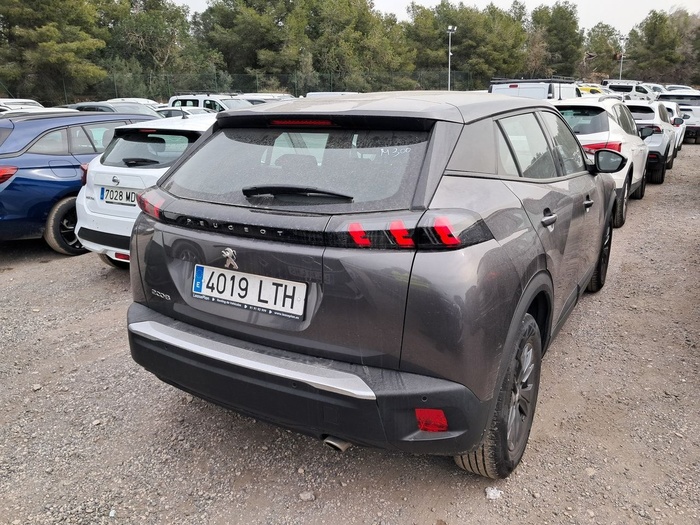Peugeot 2008 BlueHDi 110 S&S Active Pack 81 kW (110 CV) Vehículo usado en Madrid Peugeot 2008 BlueHDi 110 S&S Active Pack 81 kW (110 CV) Vehículo usado en Madrid
