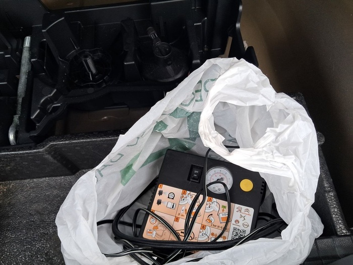 Peugeot 2008 BlueHDi 110 S&S Active Pack 81 kW (110 CV) Vehículo usado en Madrid Peugeot 2008 BlueHDi 110 S&S Active Pack 81 kW (110 CV) Vehículo usado en Madrid