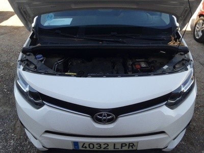 Toyota Proace City 1.5 D VX L1 75 kW (102 CV) 15 Toyota Proace City 1.5 D VX L1 75 kW (102 CV) 15