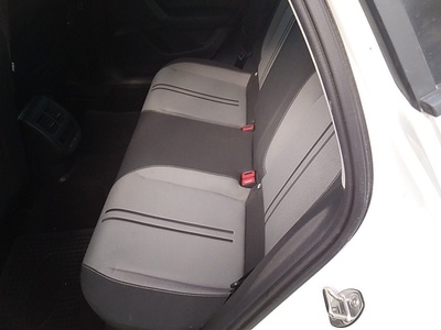 SEAT León 2.0 TDI S&S Style Go 85 kW (115 CV) 15 SEAT León 2.0 TDI S&S Style Go 85 kW (115 CV) 15