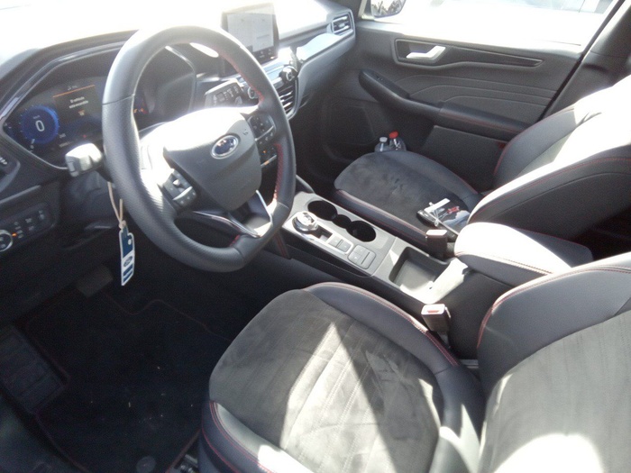 Ford Kuga 2.5 Duratec FHEV ST-Line X 4x2 Auto 140 kW (190 CV) Vehículo usado en Madrid Ford Kuga 2.5 Duratec FHEV ST-Line X 4x2 Auto 140 kW (190 CV) Vehículo usado en Madrid