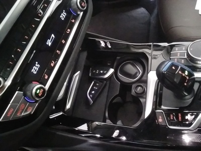 BMW iX3 80 kWh 210 kW (286 CV) 12 BMW iX3 80 kWh 210 kW (286 CV) 12