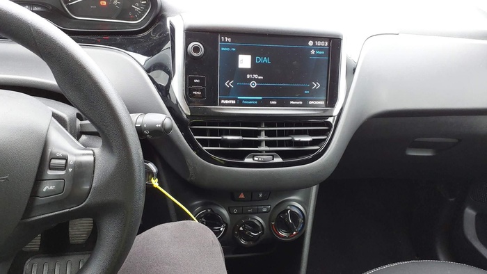 Peugeot 208 BlueHDi 100 Active 73 kW (100 CV) Vehículo usado en Madrid Peugeot 208 BlueHDi 100 Active 73 kW (100 CV) Vehículo usado en Madrid