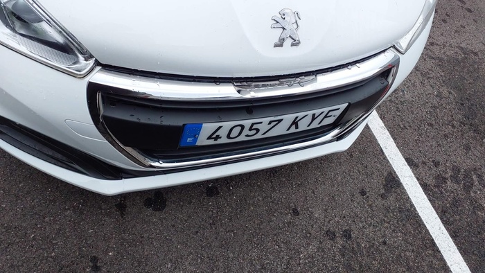 Peugeot 208 BlueHDi 100 Active 73 kW (100 CV) Vehículo usado en Madrid Peugeot 208 BlueHDi 100 Active 73 kW (100 CV) Vehículo usado en Madrid