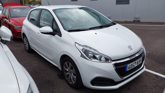 Peugeot 208 BlueHDi 100 Active 73 kW (100 CV) Vehículo usado en Madrid Peugeot 208 BlueHDi 100 Active 73 kW (100 CV) Vehículo usado en Madrid