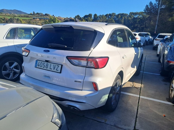 Ford Kuga 2.5 Duratec PHEV ST-Line X Auto 165 kW (225 CV) Vehículo usado en Madrid Ford Kuga 2.5 Duratec PHEV ST-Line X Auto 165 kW (225 CV) Vehículo usado en Madrid
