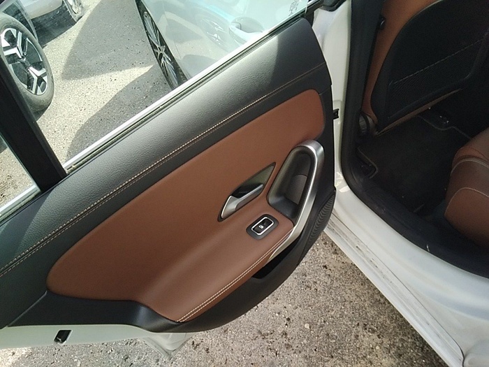 Mercedes-Benz CLA 220 d 140 kW (190 CV) Vehículo usado en Madrid Mercedes-Benz CLA 220 d 140 kW (190 CV) Vehículo usado en Madrid