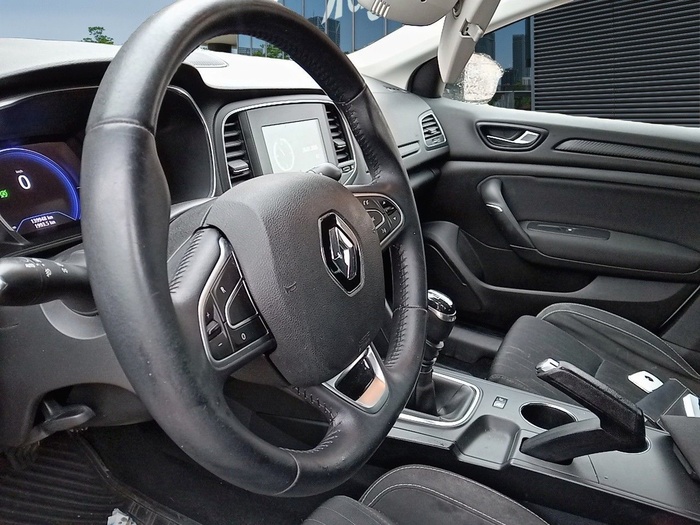 Renault Megane Tech Road Energy dCi 66 kW (90 CV) Vehículo usado en Madrid Renault Megane Tech Road Energy dCi 66 kW (90 CV) Vehículo usado en Madrid