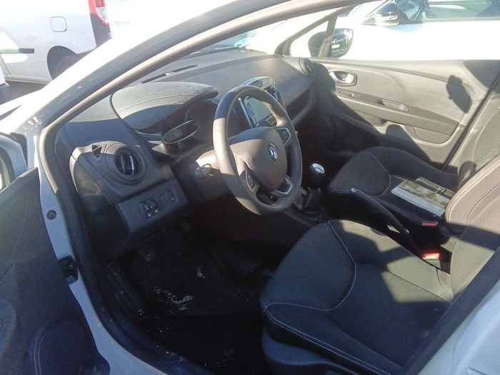 Renault Clio Business dCi 55 kW (75 CV) Vehículo usado en Madrid Renault Clio Business dCi 55 kW (75 CV) Vehículo usado en Madrid