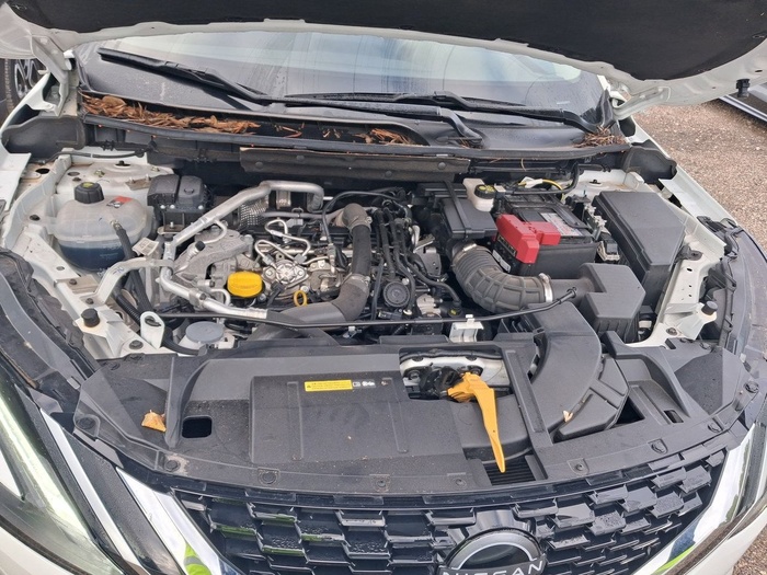 Nissan Qashqai DIG-T 140 mHEV Acenta 4x2 103 kW (140 CV) Vehículo usado en Madrid Nissan Qashqai DIG-T 140 mHEV Acenta 4x2 103 kW (140 CV) Vehículo usado en Madrid