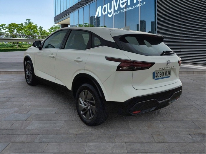 Nissan Qashqai DIG-T 140 mHEV Acenta 4x2 103 kW (140 CV) Vehículo usado en Madrid Nissan Qashqai DIG-T 140 mHEV Acenta 4x2 103 kW (140 CV) Vehículo usado en Madrid