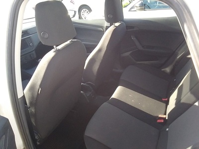 SEAT Arona 1.6 TDI Reference 70 kW (95 CV) 13 SEAT Arona 1.6 TDI Reference 70 kW (95 CV) 13