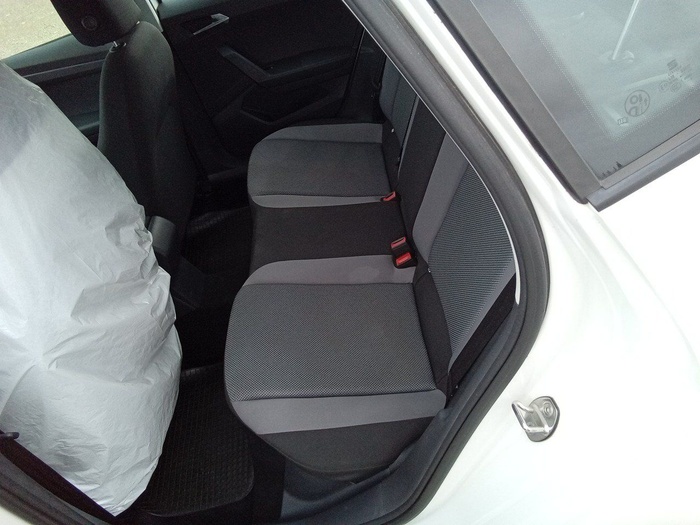 SEAT Arona 1.6 TDI Style Go Eco 70 kW (95 CV) Vehículo usado en Madrid SEAT Arona 1.6 TDI Style Go Eco 70 kW (95 CV) Vehículo usado en Madrid