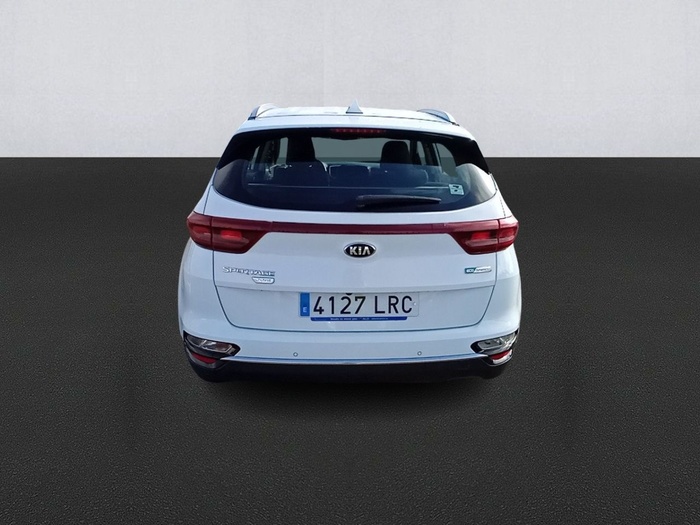 Kia Sportage 1.6 MHEV Business 4x4 100 kW (136 CV) Vehículo usado en Madrid Kia Sportage 1.6 MHEV Business 4x4 100 kW (136 CV) Vehículo usado en Madrid