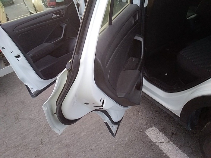 Volkswagen T-Roc Edition 2.0 TDI 85 kW (115 CV) Vehículo usado en Madrid Volkswagen T-Roc Edition 2.0 TDI 85 kW (115 CV) Vehículo usado en Madrid