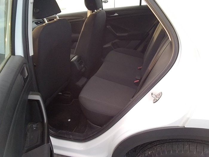 Volkswagen T-Roc Edition 2.0 TDI 85 kW (115 CV) Vehículo usado en Madrid Volkswagen T-Roc Edition 2.0 TDI 85 kW (115 CV) Vehículo usado en Madrid