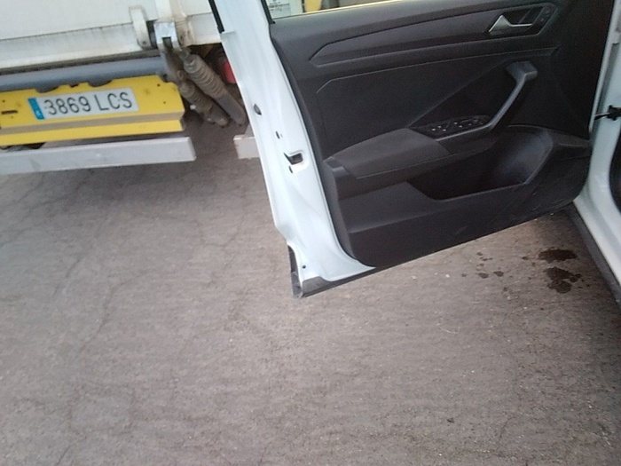 Volkswagen T-Roc Edition 2.0 TDI 85 kW (115 CV) Vehículo usado en Madrid Volkswagen T-Roc Edition 2.0 TDI 85 kW (115 CV) Vehículo usado en Madrid