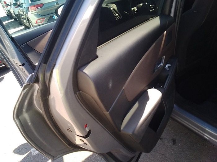 DS DS7 Crossback BlueHDi 180 So Chic Auto 132 kW (180 CV) Vehículo usado en Madrid DS DS7 Crossback BlueHDi 180 So Chic Auto 132 kW (180 CV) Vehículo usado en Madrid