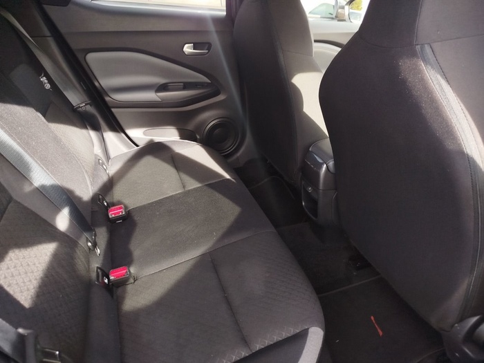 Nissan Juke DIG-T N-Connecta 4x2 84 kW (114 CV) Vehículo usado en Madrid Nissan Juke DIG-T N-Connecta 4x2 84 kW (114 CV) Vehículo usado en Madrid