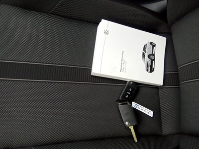 Volkswagen T-Roc Life 1.5 TSI 110 kW (150 CV) DSG 12 Volkswagen T-Roc Life 1.5 TSI 110 kW (150 CV) DSG 12