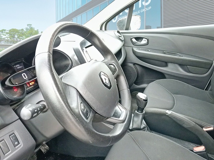 Renault Clio Business dCi 55 kW (75 CV) Vehículo usado en Madrid Renault Clio Business dCi 55 kW (75 CV) Vehículo usado en Madrid